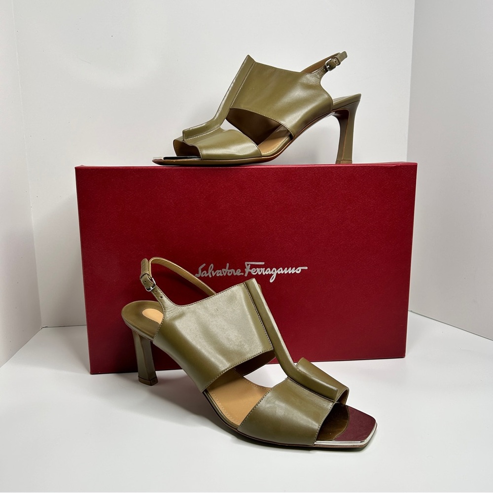 Salvatore Ferragamo Pamelia Sandal in Orzo (Olive) Size 9.5 M